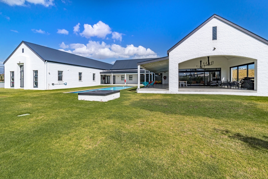 4 Bedroom Property for Sale in Aan de Wijnlanden Western Cape